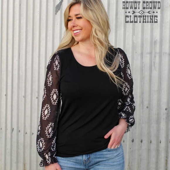 Rowdy Crowd Aztec top NWT SOLD - Picture 2 of 7